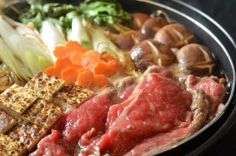 肉屋が教える関東風と関西風のすき焼きレシピ 簡単なのに美味しい さがえ精肉